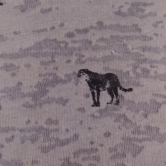 Rock & Republic,Size XL, Gray tigers, Vneck tee - Picture 4 of 6